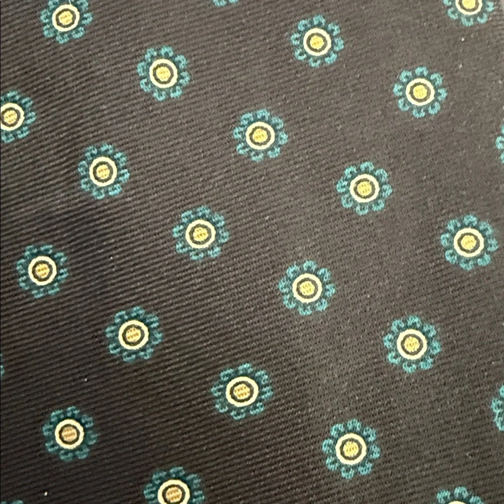 NEIL MARTI. 100% Silk tie Black and Blue Patterned